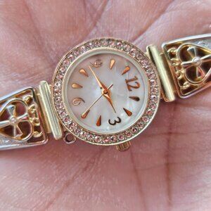 Accutime Ladies Wristwatch Gold Tone Cuff Band Stretche Metal Band Watch